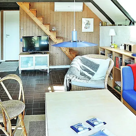 Two-bedroom Holiday In Ulfborg 3 *