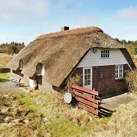 Feriehus Two-bedroom Holiday In Ulfborg 3 Fjand Gårde